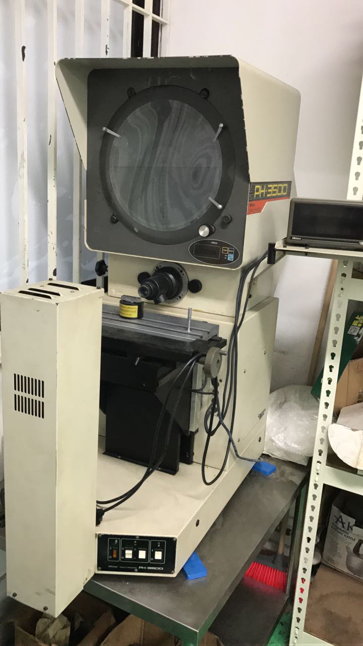 Used Mitutoyo Profile Projector PH-3500 (SOLD) | MEASURITE